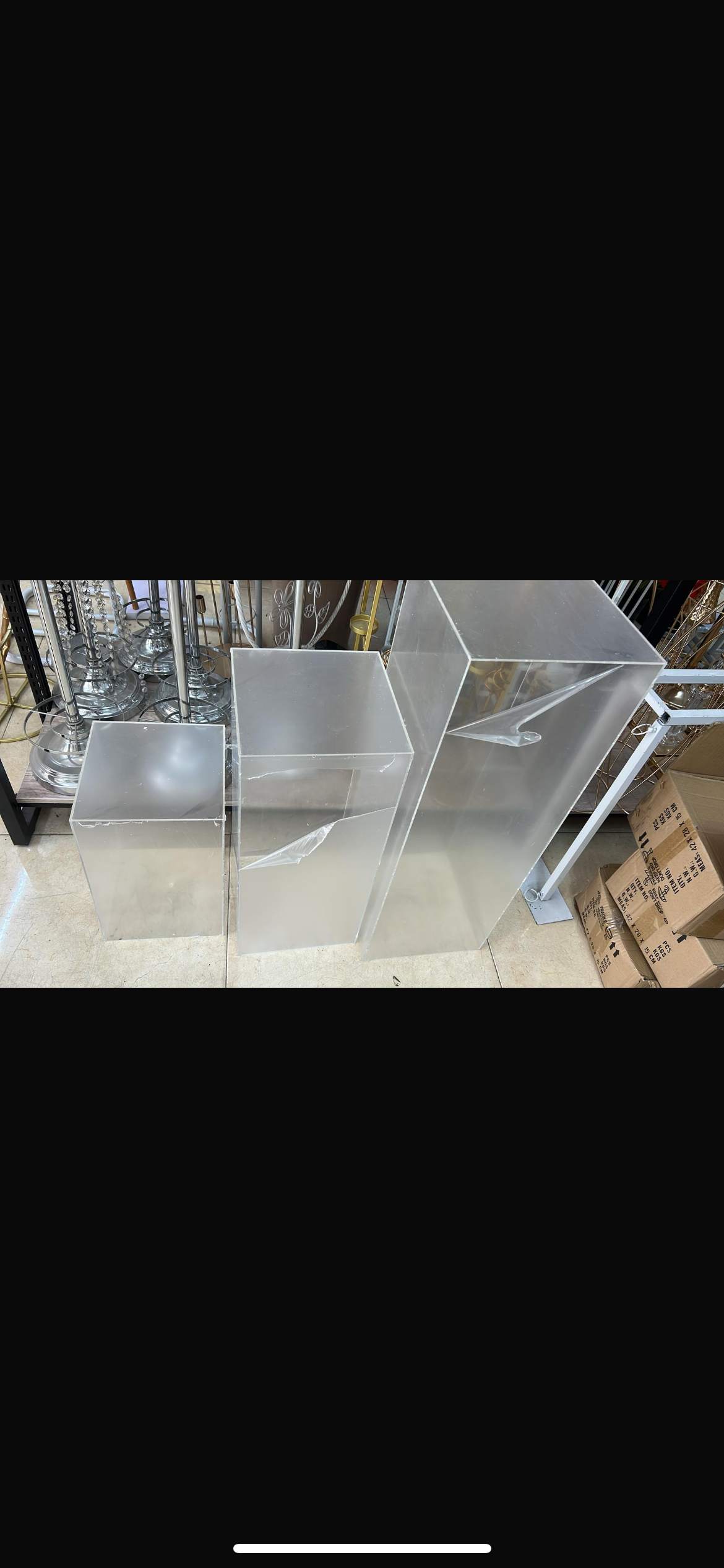 סט במות שקופות